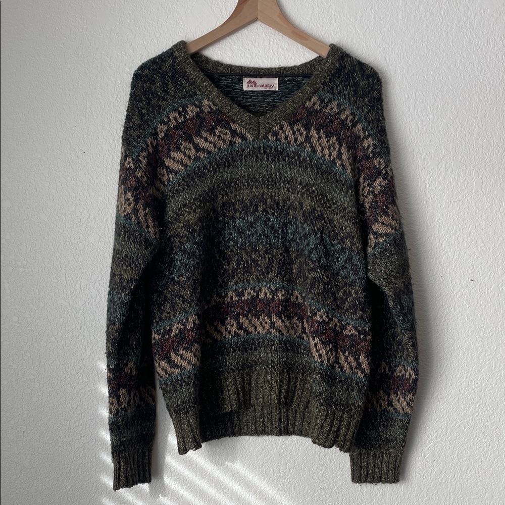 North Country Eaton Vintage Mens Medium Woman’s Large Sweater v-neck Wool blend